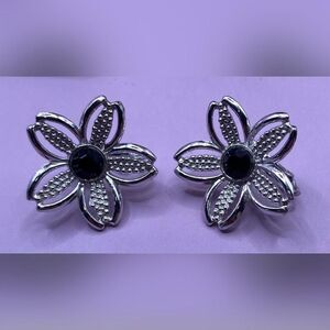 Floral Clip On Earrings Silver Tone Black Faceted Center Statement Flower Retro